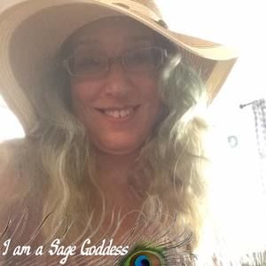 Meet your Posher, Danna